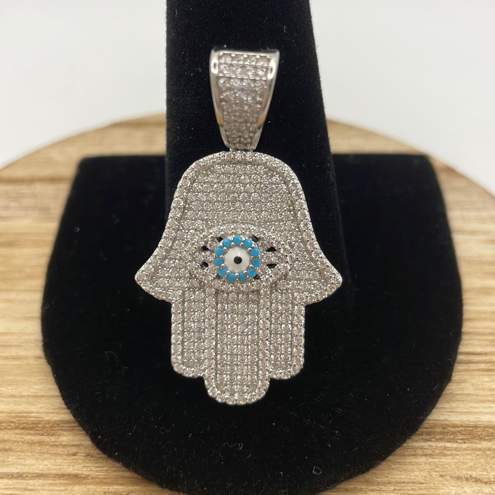STERLING SILVER HAMSA W/ BLUE EVIL EYE ON MIDDLE PENDANT